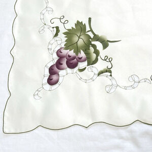 Tablecloth Cutwork Embroidery Grapevine Applique Fruit Grapes Scalloped Edge 33"